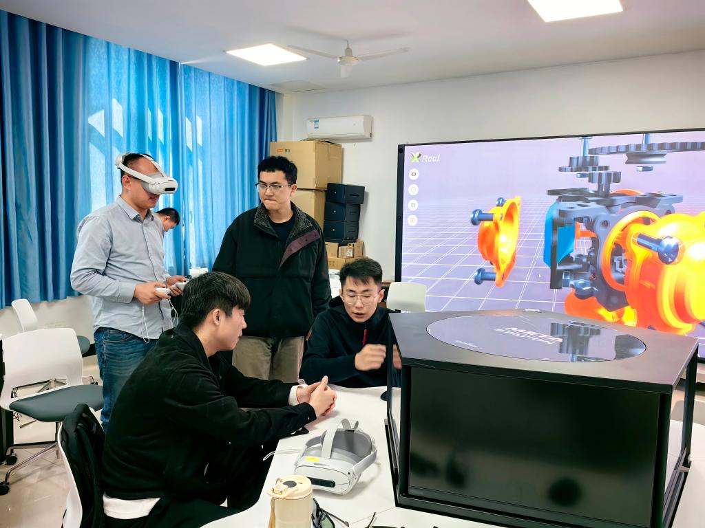 轻巧与高效：madVREnvyCore视频处理器评测(图1)