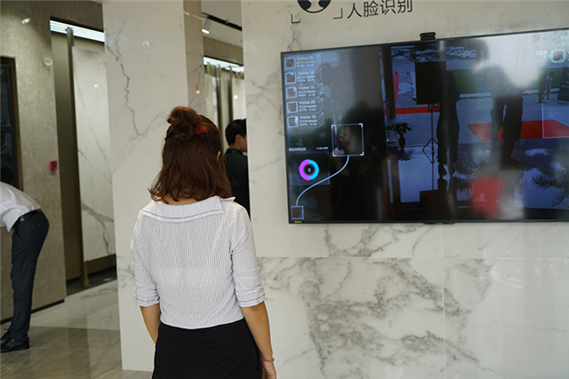 全景相机行业:未来2-3年全景相机会从“小众数码配件”变成AI三维内容的核心生产工具(图1)